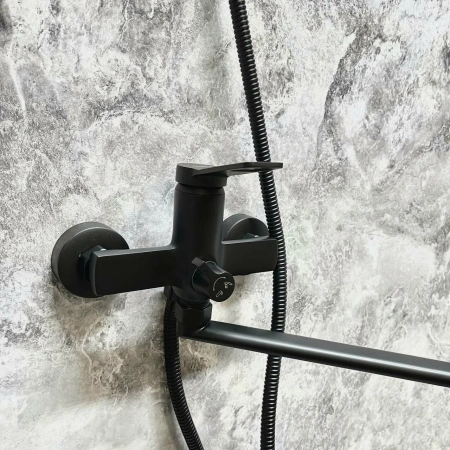 Смеситель для ванны однорычажный D-Lin длинный излив чёрный D-Lin (арт. D147364-A)