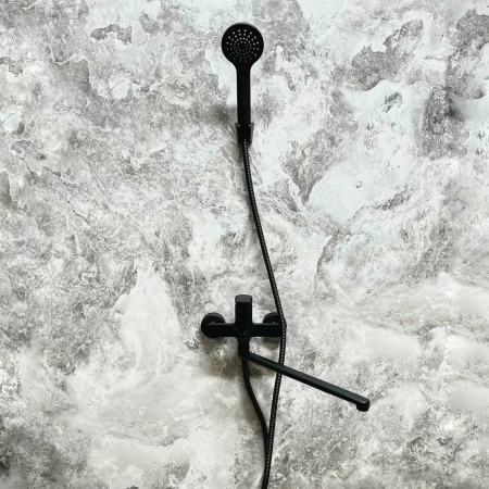 Смеситель для ванны однорычажный D-Lin длинный излив чёрный D-Lin (арт. D147364-A)