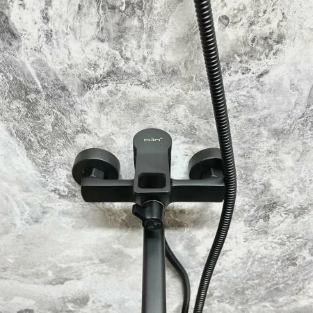 Смеситель для ванны однорычажный D-Lin длинный излив чёрный D-Lin (арт. D147364-A)